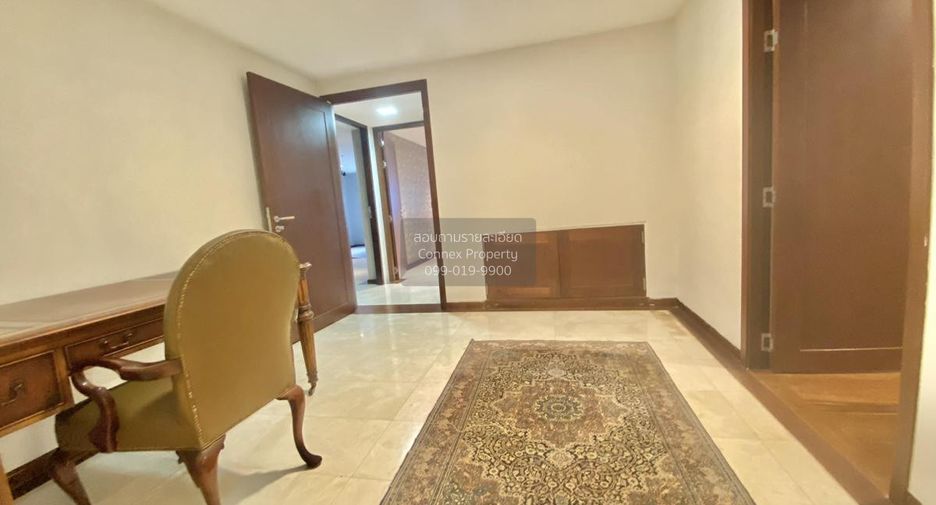 Condo en alquiler de 3 habitaciones en Watthana, Bangkok