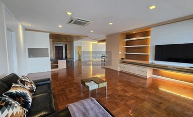 Condo en alquiler de 3 habitaciones en Watthana, Bangkok