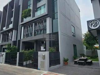 For rent 3 bedrooms townhouse in Don Mueang, Bangkok