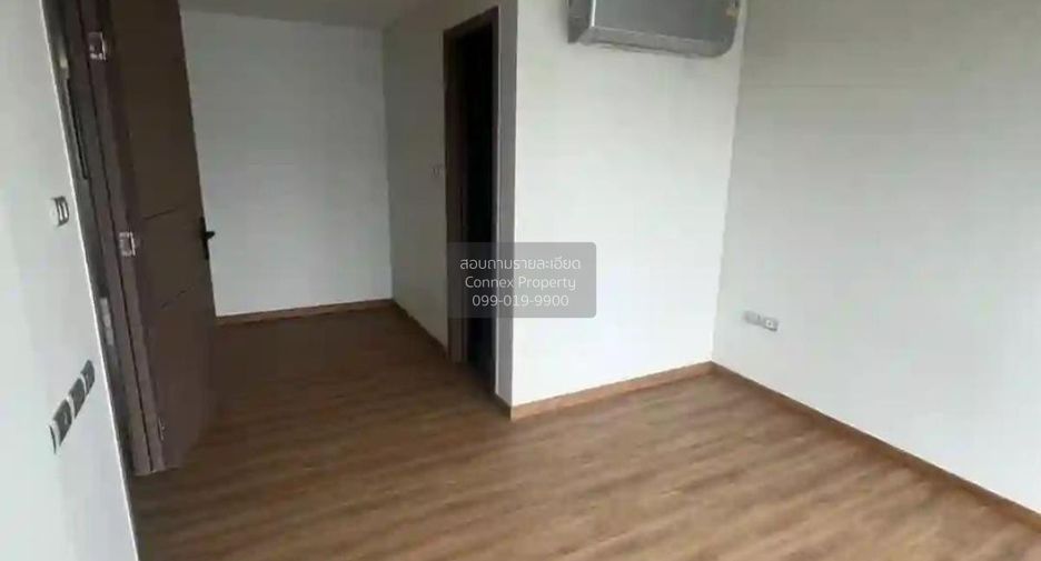 For rent 3 bedrooms townhouse in Don Mueang, Bangkok
