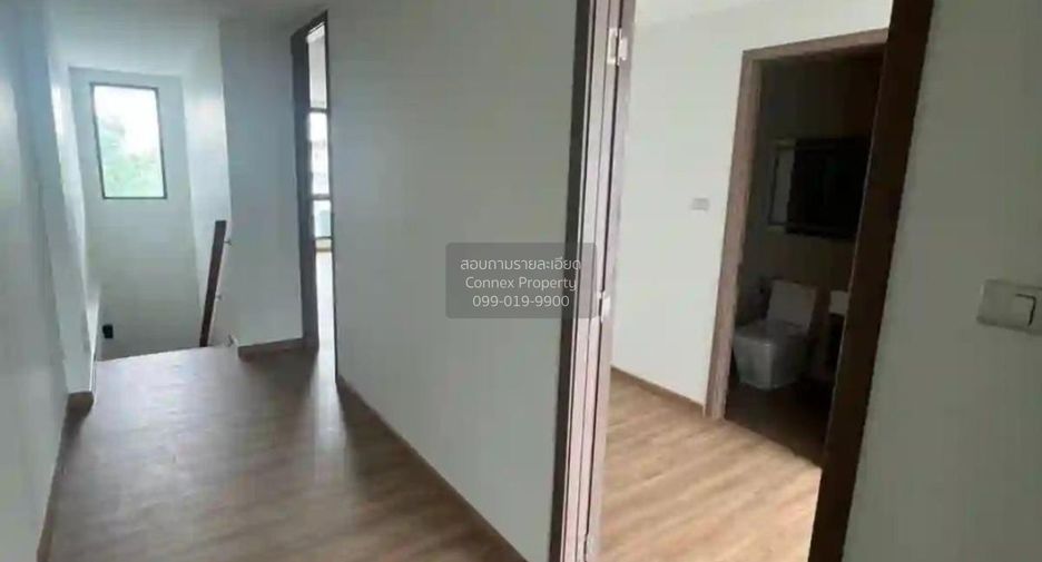 For rent 3 bedrooms townhouse in Don Mueang, Bangkok