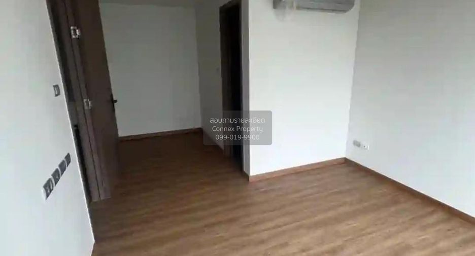 For rent 3 bedrooms townhouse in Don Mueang, Bangkok