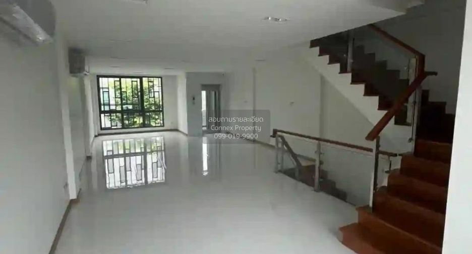 For rent 3 bedrooms townhouse in Don Mueang, Bangkok