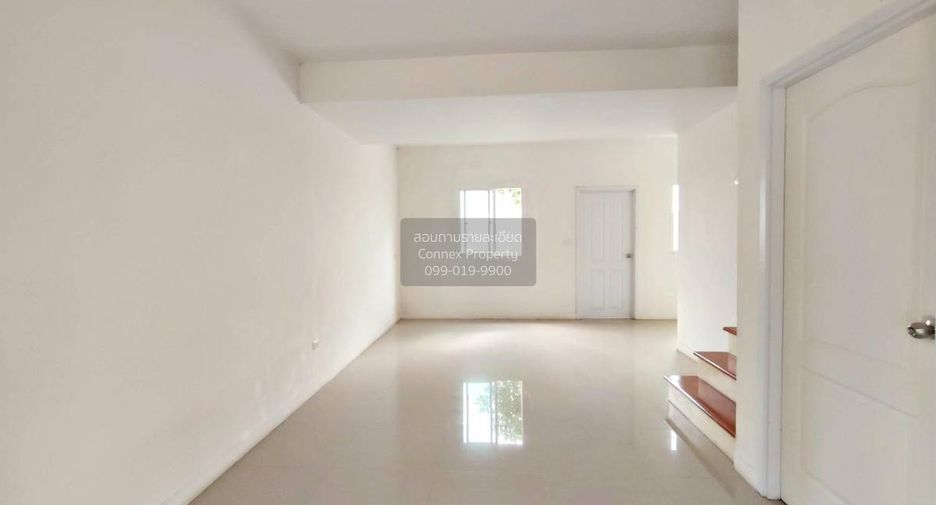 For sale 4 ベッドルーム townhouse in Mueang Samut Prakan, Samut Prakan