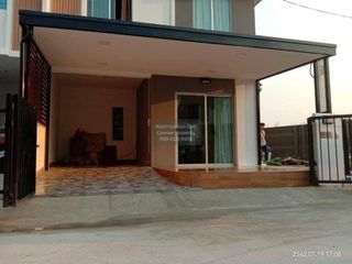 For sale 3 bedrooms townhouse in Mueang Samut Prakan, Samut Prakan