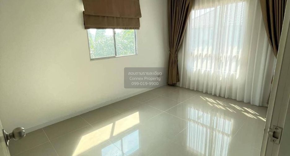 For sale 3 bedrooms townhouse in Mueang Samut Prakan, Samut Prakan