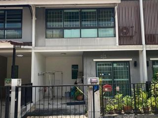 For sale 3 bed townhouse in Sam Phran, Nakhon Pathom