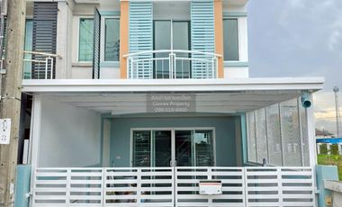 Reihenhaus zum Kauf mit 2 Zimmer in Khan Na Yao, Bangkok