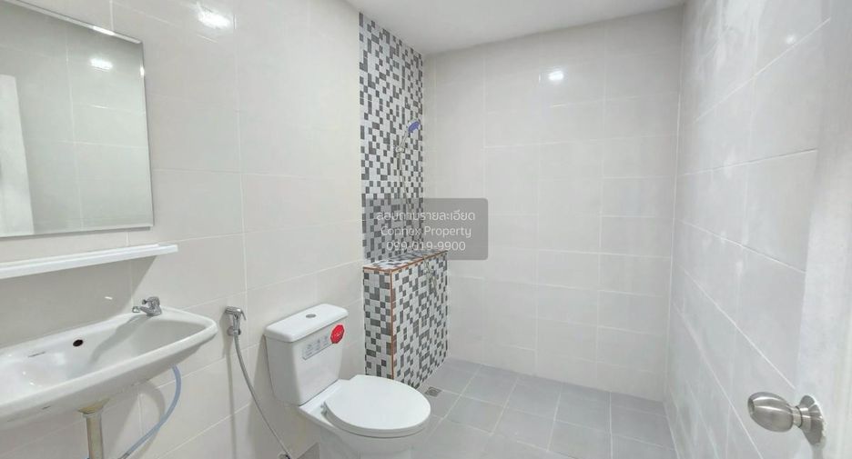Reihenhaus zum Kauf mit 2 Zimmer in Khan Na Yao, Bangkok