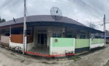 Casa adosada en venta de 2 habitaciones en Nikhom Phatthana, Rayong