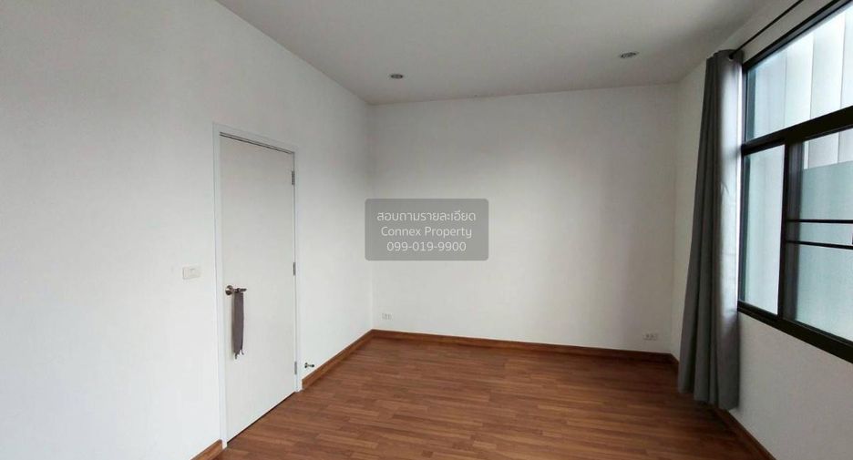 Casa adosada en venta de 4 habitaciones en Bang Bua Thong, Nonthaburi