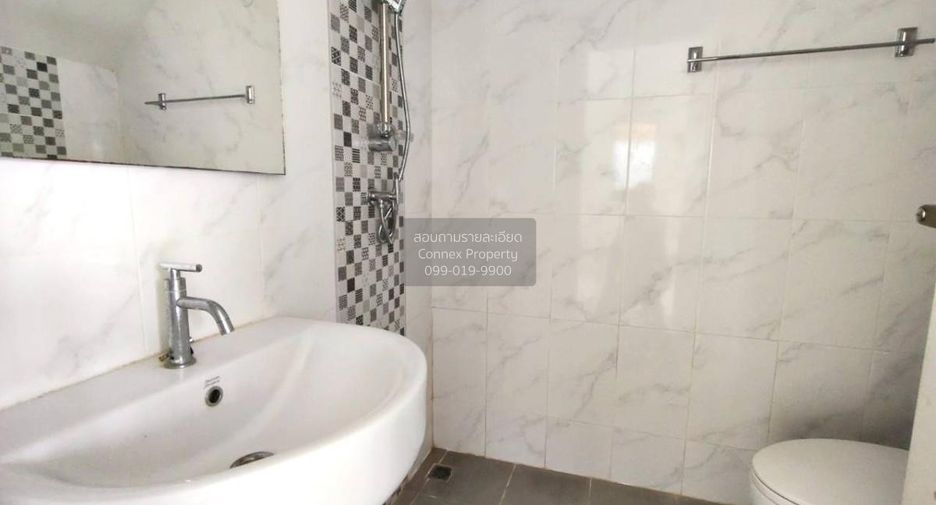 Casa adosada en venta de 4 habitaciones en Bang Bua Thong, Nonthaburi