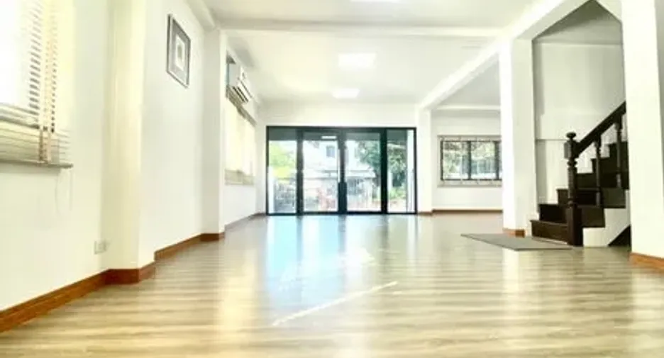 For rent 3 ベッドルーム townhouse in Prawet, Bangkok