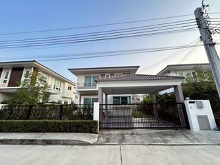 For rent 3 bed house in Phra Samut Chedi, Samut Prakan