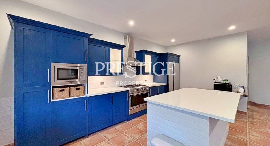 For sale 6 bedrooms house in Bang Lamung, Chonburi