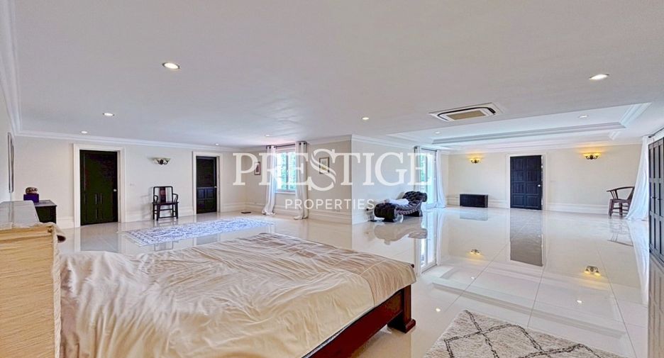 For sale 6 bedrooms house in Bang Lamung, Chonburi