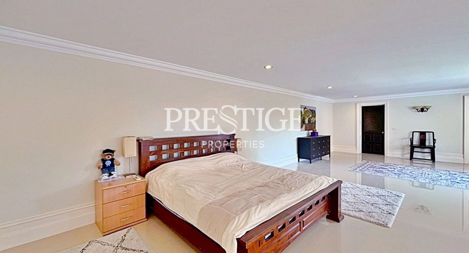 For sale 6 bedrooms house in Bang Lamung, Chonburi