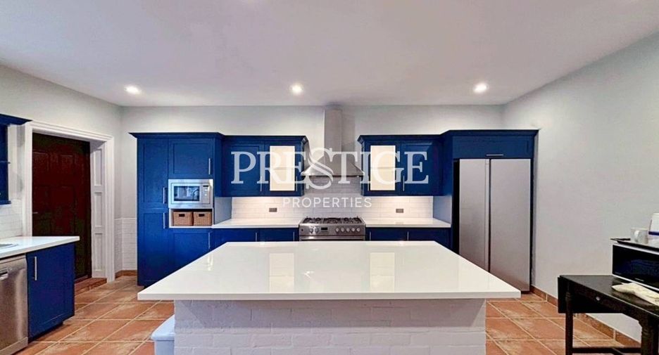 For sale 6 bedrooms house in Bang Lamung, Chonburi