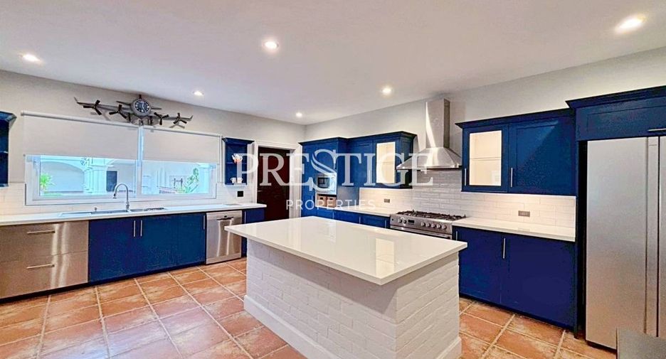 For sale 6 bedrooms house in Bang Lamung, Chonburi