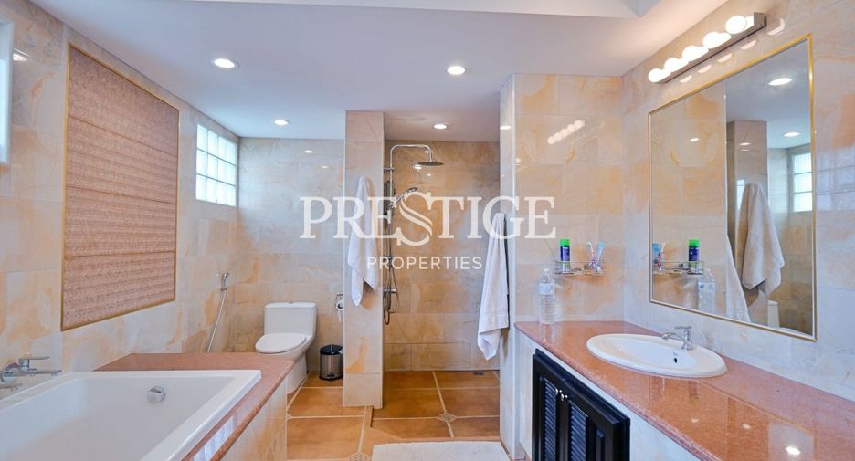For sale 6 bedrooms house in Bang Lamung, Chonburi