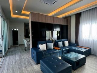 Casa en venta de 5 habitaciones en Bang Lamung, Chonburi