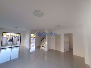 For sale and for rent 3 bed house in Bang Lamung, Chonburi