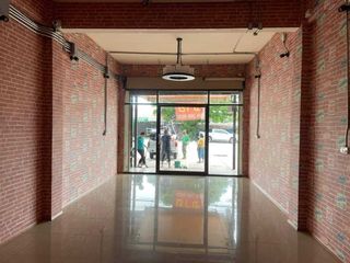 For sale 3 Beds retail Space in Si Racha, Chonburi
