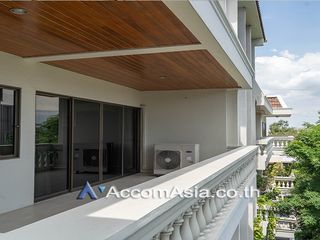 For rent 3 bed apartment in Watthana, Bangkok