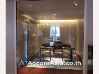 For rent 3 bed apartment in Watthana, Bangkok