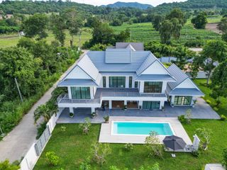 For sale and for rent 4 bed house in Sattahip, Chonburi