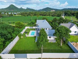 For sale and for rent 4 bed house in Sattahip, Chonburi