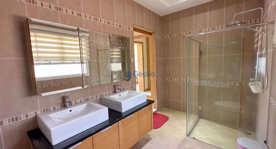 À louer et à vendre 4 chambres maison à Bang Lamung, Chonburi
