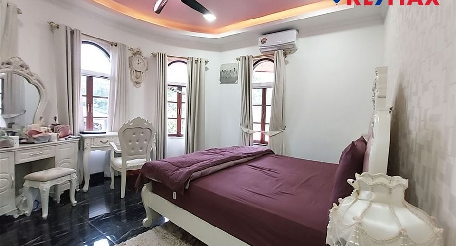 À vendre 5 chambres maison à East Pattaya, Pattaya
