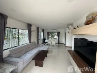 For rent 3 Beds house in Bang Na, Bangkok