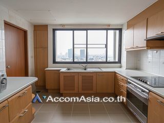 For rent 3 bed apartment in Watthana, Bangkok