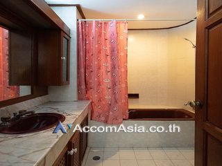 For rent 3 bed apartment in Watthana, Bangkok