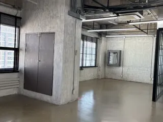 For rent office in Khlong Toei, Bangkok