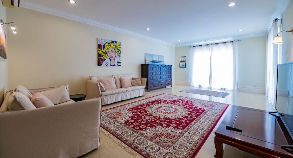 Haus zum Kauf mit 6 Zimmer in Bang Lamung, Chonburi