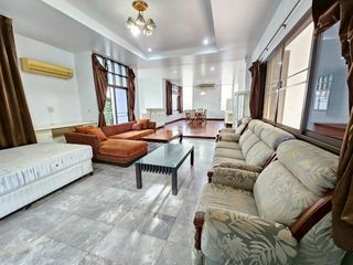 For rent 4 bed house in Huai Khwang, Bangkok