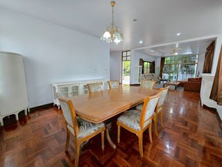 For rent 4 bed house in Huai Khwang, Bangkok