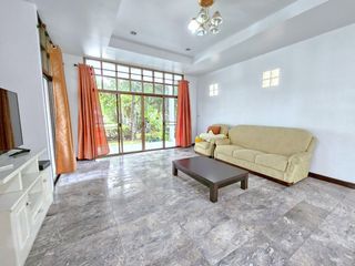 For rent 4 bed house in Huai Khwang, Bangkok