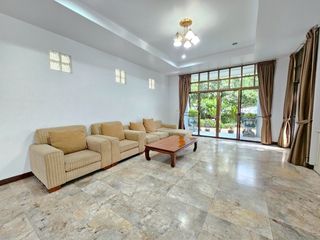 For rent 4 bed house in Huai Khwang, Bangkok