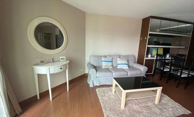 For rent 2 bed condo in Huai Khwang, Bangkok