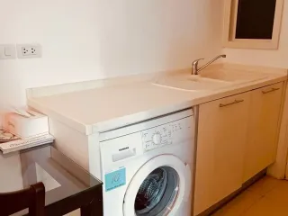 For sale studio condo in Pathum Wan, Bangkok