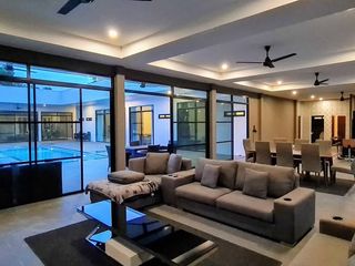 For sale 5 Beds house in Mueang Khon Kaen, Khon Kaen