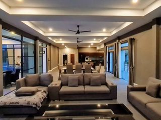 For sale 5 Beds house in Mueang Khon Kaen, Khon Kaen