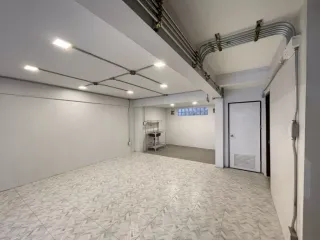 For rent 5 Beds office in Khlong Toei, Bangkok