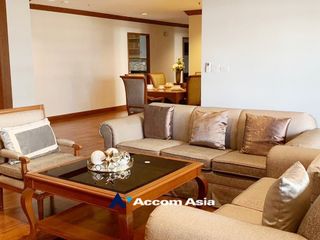 For rent 3 bed apartment in Watthana, Bangkok