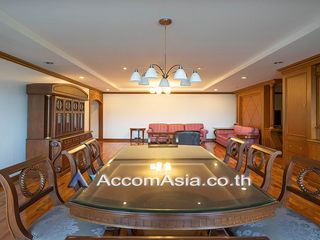 For rent 3 bed apartment in Watthana, Bangkok