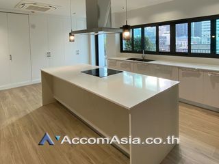 For rent 3 bed apartment in Watthana, Bangkok
